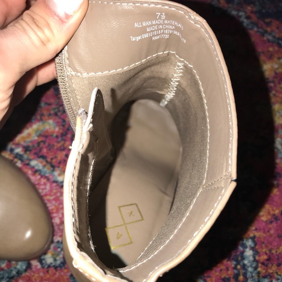 Tan leather booties - Picture 2 of 3